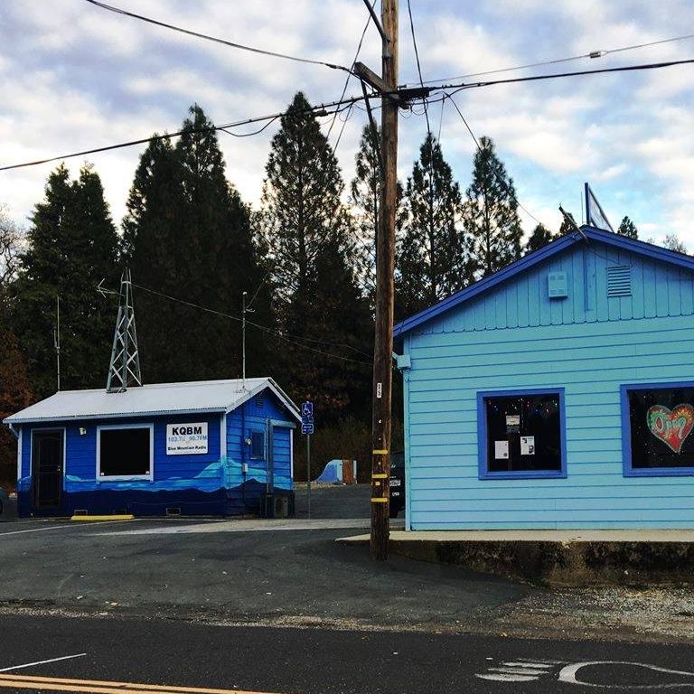 KQBM LP 90.7 & 103.7 Blue Mountain Radio